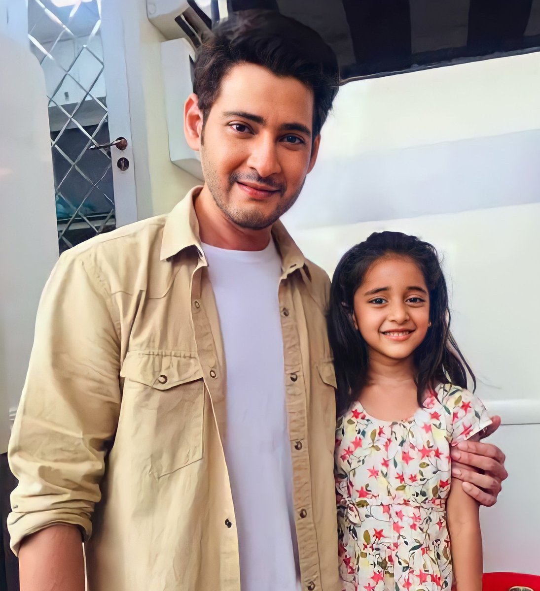 manisha_sunkara's tweet photo. Congratulations Prince super star @urstrulyMahesh Garu For Completing 42 Years in TFI On Behalf Of #chinnapacket Fans..!!๐๐
Wishing You A Blockbuster Success With #SarkaruVaariPaata ๐ฅ๐ค
#42YearsForSSMBReignInTFI https://t.co/OePlNB74zG