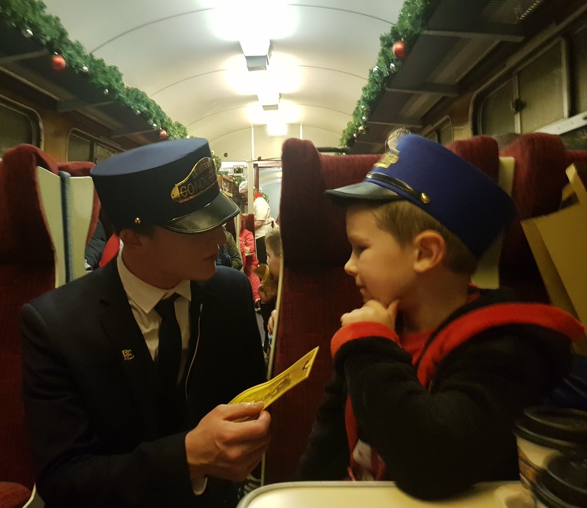 shellybobs23's tweet photo. 🚂Charlie had the best time last night on the Polar Express.🍪☕ Such a magical experience, especially with the snow.☃️ WE BELIEVE!!! @PolarExpressUK @BoothferryPS @MissWare18 @MrsManson2M https://t.co/mwTNCSX1Io