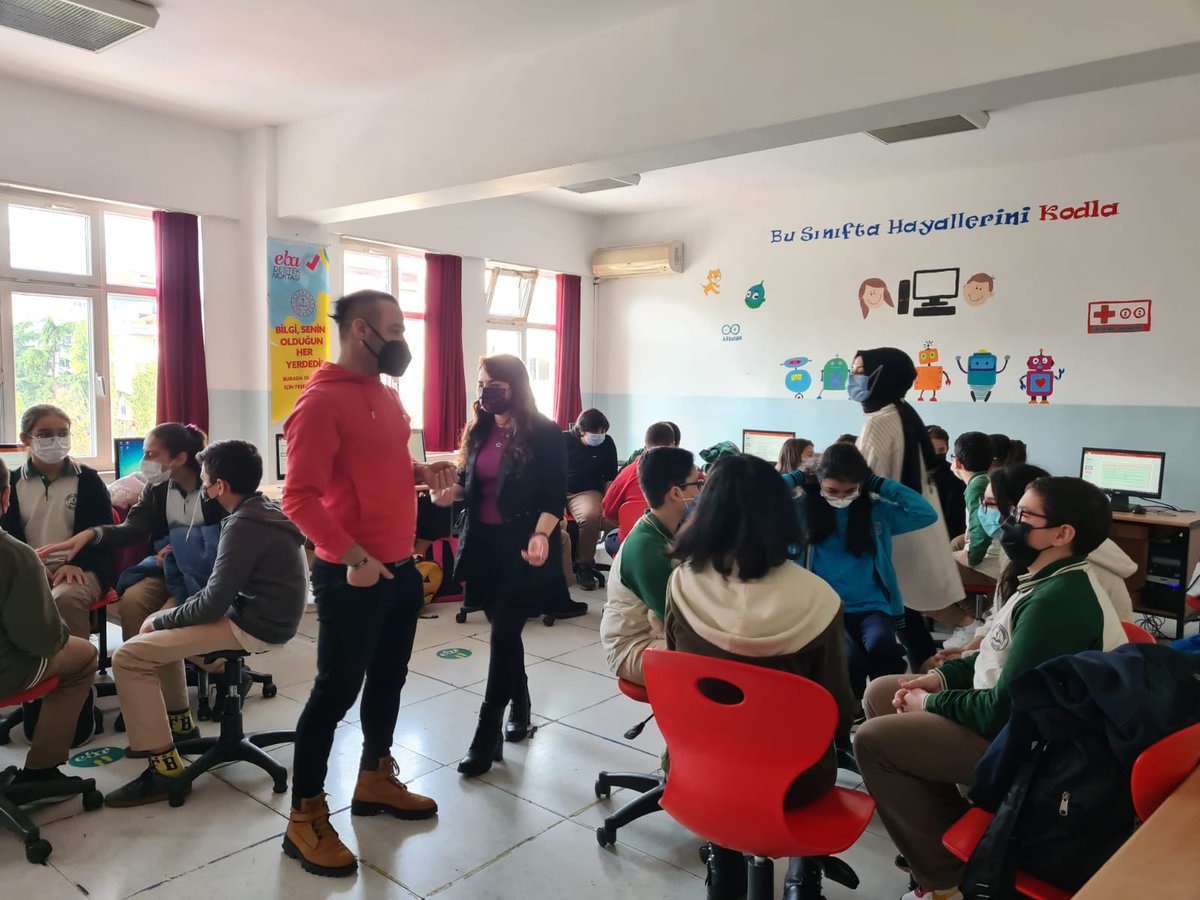 Harezmî ilçe koordinatörümüz Gülçin hanımın da katılımıyla öğrencilerimizle ilk dersimizden kareler 🤗🤩
<a href="/BagcilarMem/">Bağcılar İlçe Milli Eğitim Müdürlüğü</a>
<a href="/harezmibagcilar/">Bağcılar İlçesi Harezmî Ekibi</a>
<a href="/muratkucukkayaa/">murat küçükkaya</a>
<a href="/harezmimodeli/">Harezmi Eğitim Modeli</a>