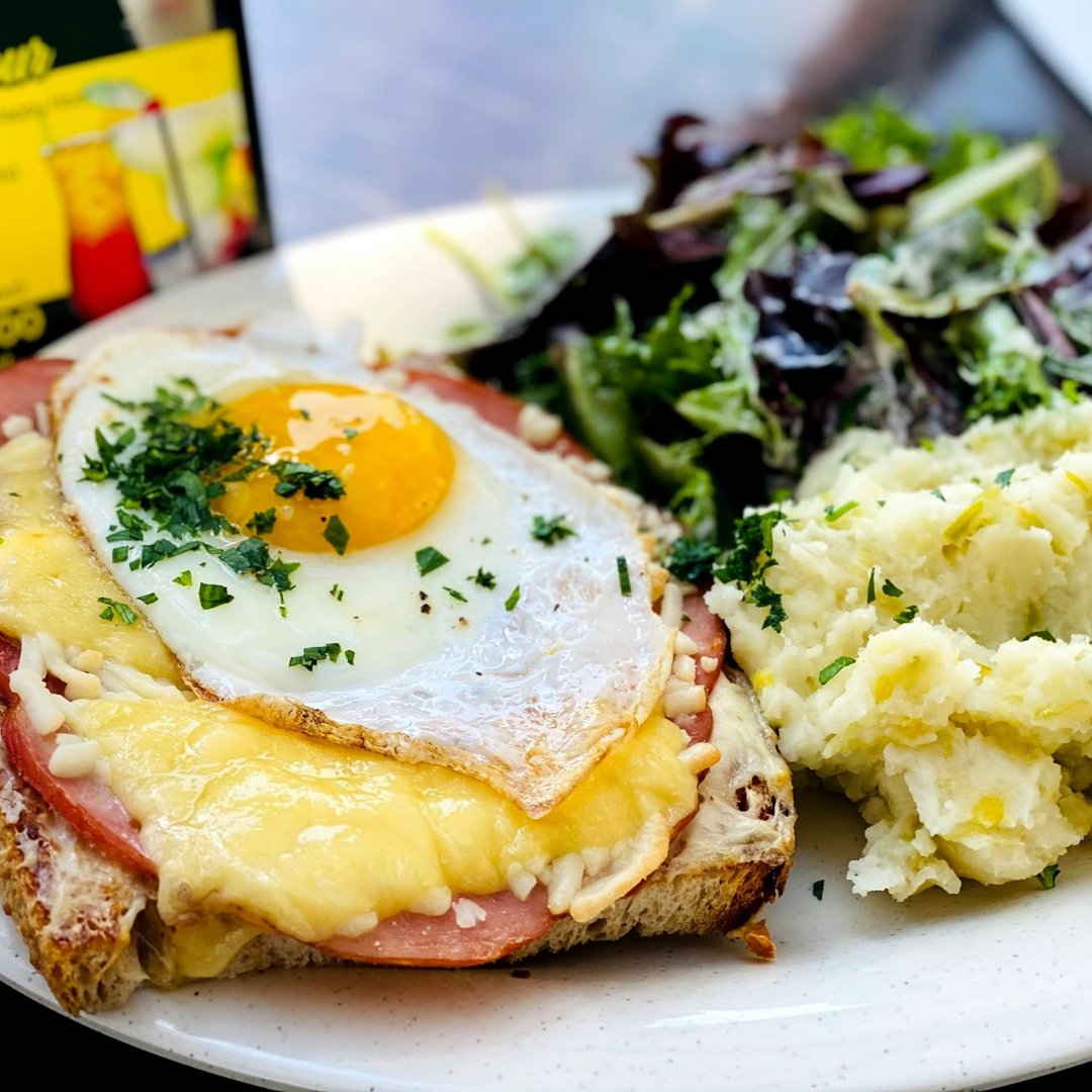 Neirstavern's tweet photo. Have you got your appetite back after all the Thanksgiving feasting? Leftovers all gone? Enjoy a delicious brunch at Neir's!
#NeirsForYears #Neirs200 #BrunchTime #BottomlessBrunch https://t.co/xU6lLvZ9yH