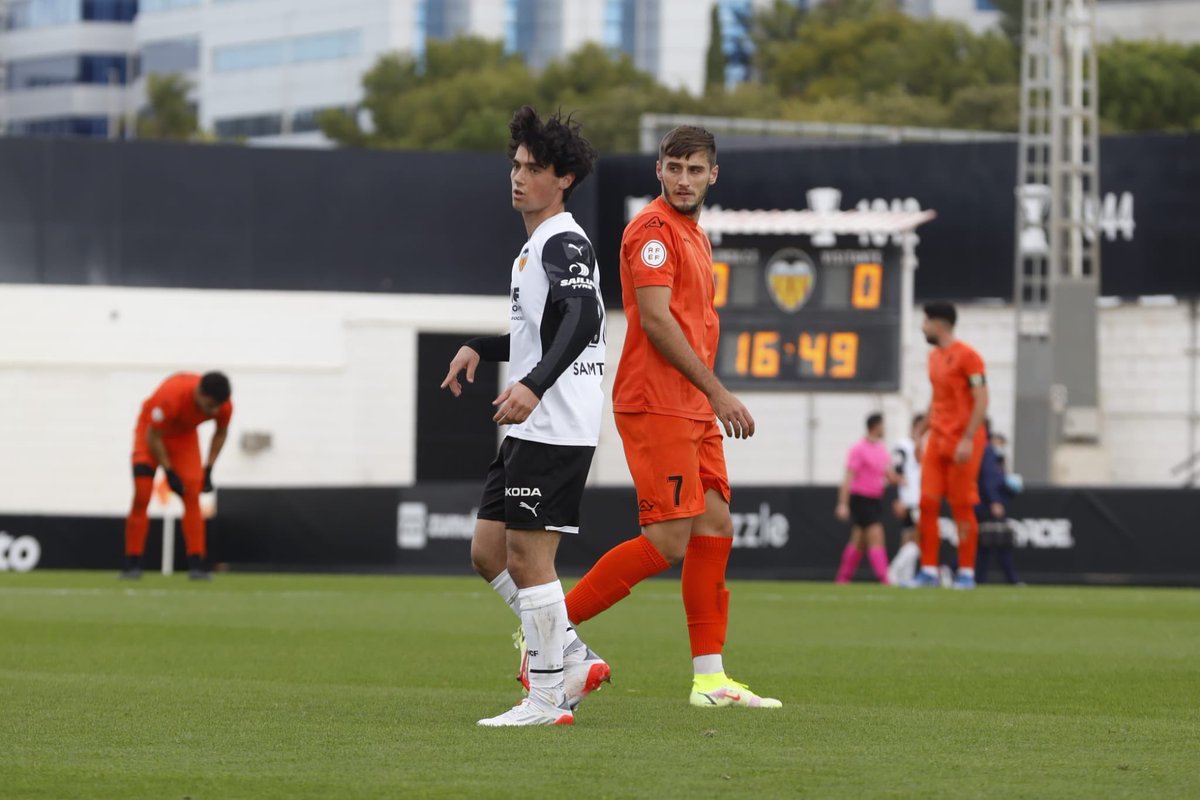 actorrellano's tweet photo. ⚔️⚽️ | 𝐒𝐄𝐆𝐔𝐍𝐃𝐀 𝐏𝐀𝐑𝐓𝐄

Arranca la segunda mitad del encuentro 
¡Vamos Torrellano! 🤍💜 (2-0) 

#AthleticTorrellano #AupaTorrellano #ValenciaCFB https://t.co/o6RMPUzxgO
