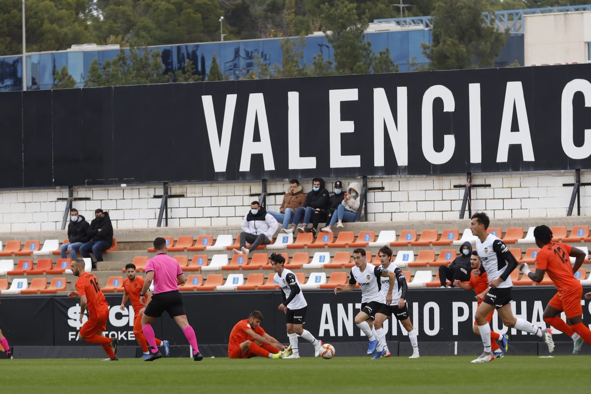 actorrellano's tweet photo. ⚔️⚽️ | 𝐒𝐄𝐆𝐔𝐍𝐃𝐀 𝐏𝐀𝐑𝐓𝐄

Arranca la segunda mitad del encuentro 
¡Vamos Torrellano! 🤍💜 (2-0) 

#AthleticTorrellano #AupaTorrellano #ValenciaCFB https://t.co/o6RMPUzxgO