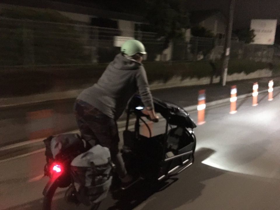 roadcc's tweet photo. New Zealand MP goes into labour, cycles to hospital to give birth; It’s the second time in three years that Green politician Julie Anne Genter has pedalled her way to the maternity ward 
https://t.co/Z7k43yRHK9 #cycling https://t.co/56h19N5iZb
