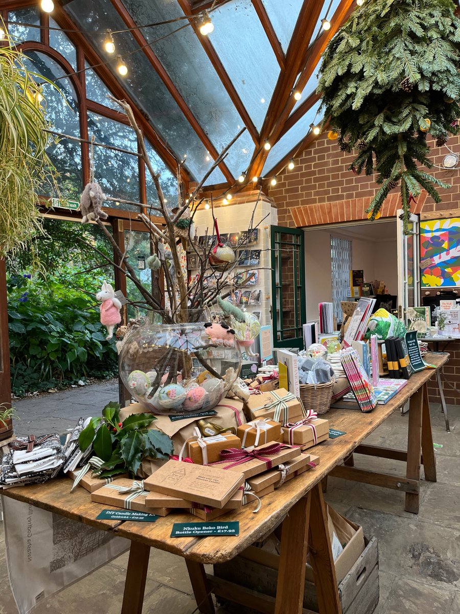 #MuseumShopSunday Sharing our amazing Chelsea Physic Garden Shop. We've got new Gift Bundles perfect for garden or plant lovers, and a huge range of lovely products. Open today and when the Garden is open 1 - 17 December.