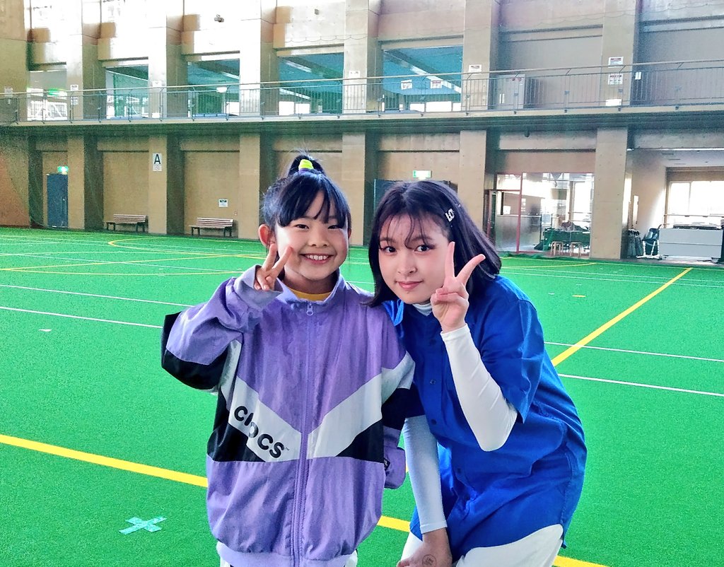 m19731206's tweet photo. (※掲載許可頂いてます)

大人っぽくて
すごくキレイな

" はるひｻﾝ " と一緒に撮影✨

今日は本当にありがとうございました🎶

#アドバンス金沢 #アクターズスタジオ金沢校 #ACTD2 https://t.co/lPrdqfICGl