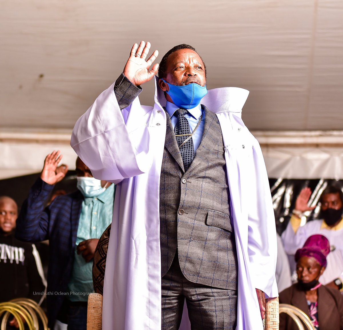 umshuthi's tweet photo. uBaba UNYAZI LWEZULU Ngenkathi evakashele HM KING MISUZULU KA ZWELITHINI 👑👑🙏🏾
📸📸📸📸 https://t.co/aEnATZD1tB
