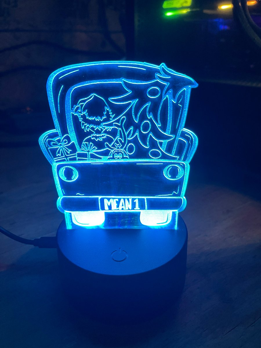 LlcPimp's tweet photo. Playing with Acrylic and LED lights #christmas #SmallBusiness https://t.co/1tXXKQpcgu