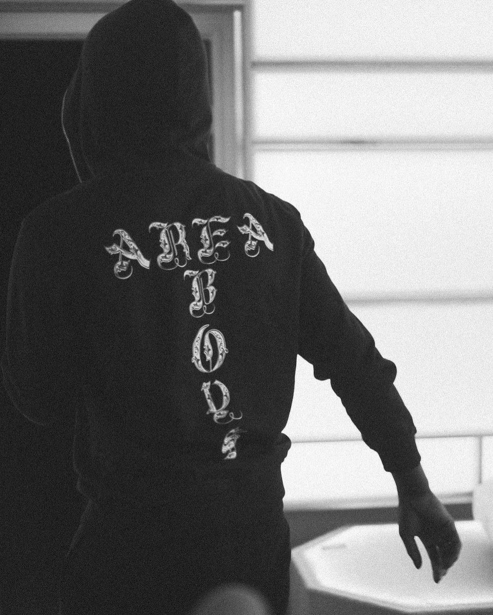 GIVENCHYBASTARD tweet media