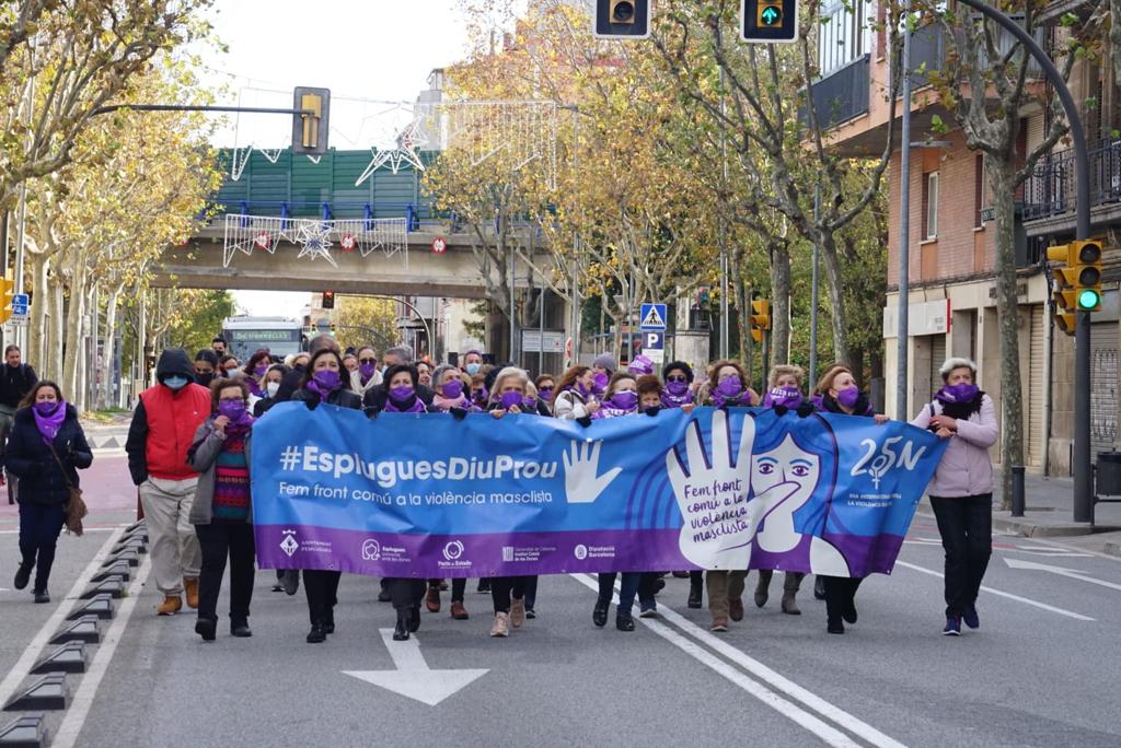 EsplEnComuPodem's tweet photo. Aquest matí, a la Marxa del Baix Llobregat des d'#Esplugues, contra les violències masclistes✊🏻💜 https://t.co/LnwESNRf1W