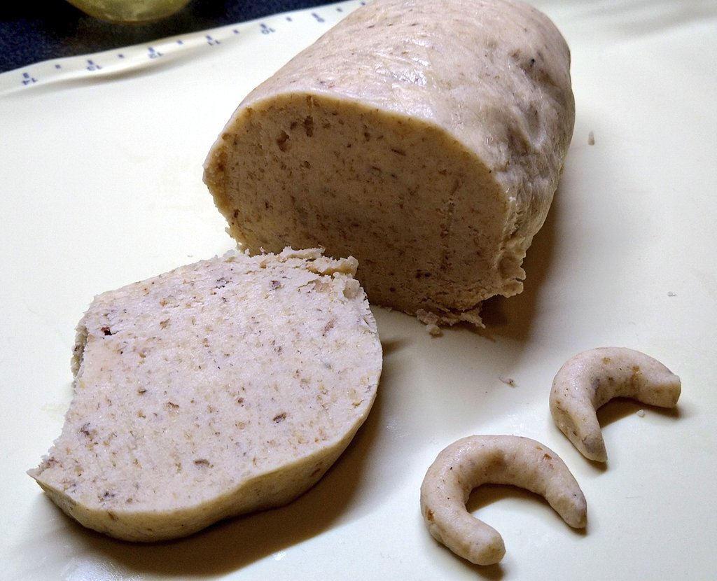 BakingCooking's tweet image. More #Christmasbaking in progress as it snows outside #HappySunday 👩🏻‍🍳🎅😋🎄🦌❄️ Vanilla mini rolls #cookies #baking #ChristmasCountdown #Cooking #FirstAdvent #advent #christmasiscoming #vanilla #delicious #Food #foodphotography #foodie #homemade