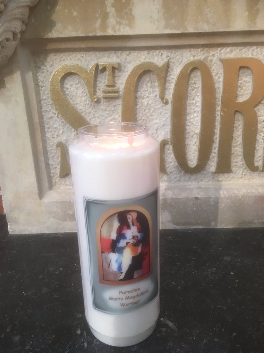 CorneliusLimmen's tweet photo. Tijdens de vieringen brandt er een kaars van de parochie uit Wormerveer (liturgisch meubilair) en de parochie uit Koog aan de Zaan (kerkbanken) bij ons Corneliusaltaar. Dit alles als teken van dankbaarheid en verbondenheid met deze parochiegemeenschappen. https://t.co/1Hr47IO1DH