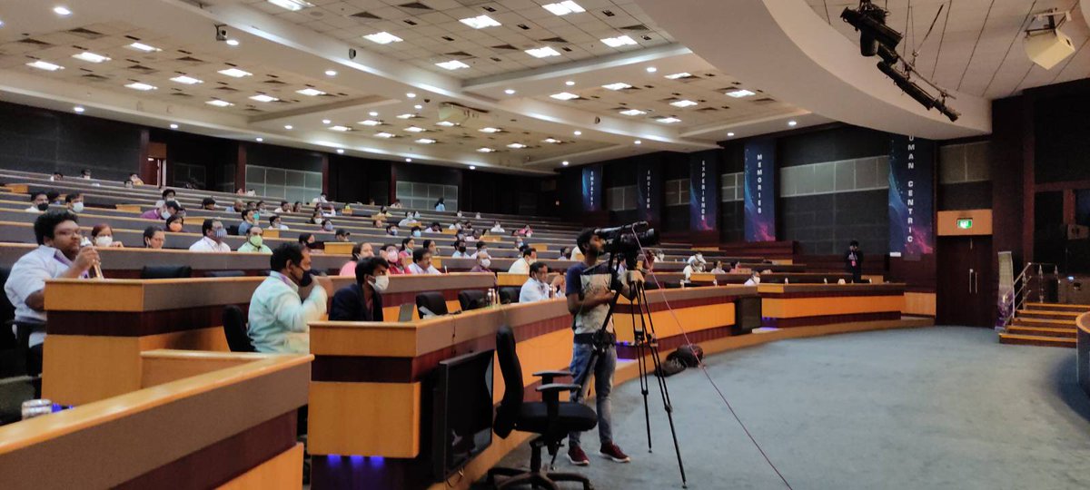 Ravalisri7's tweet photo. Swecha State Conference for Academicians and Researchers 2021 at Tech Mahindra Infocity

#swecha #fsmi #swechastateconference2021 https://t.co/LJJUCIV1jc