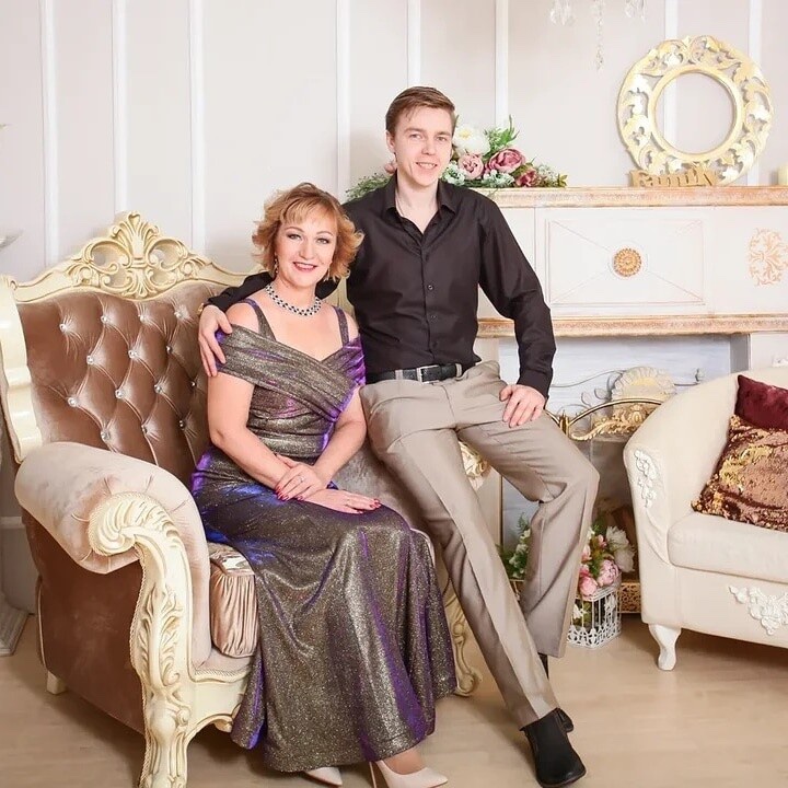 tomskcableco's tweet photo. ООО «Томсккабель» поздравляет с Днём Матери! 

Быть матерью — самое важное, священное и высокое, что может быть в жизни. От всей души поздравляем с «профессиональным» праздником, ведь мама — это работа 24/7 без отпусков и выходных. 
Наши менеджеры мамы https://t.co/V3zHeumC5D