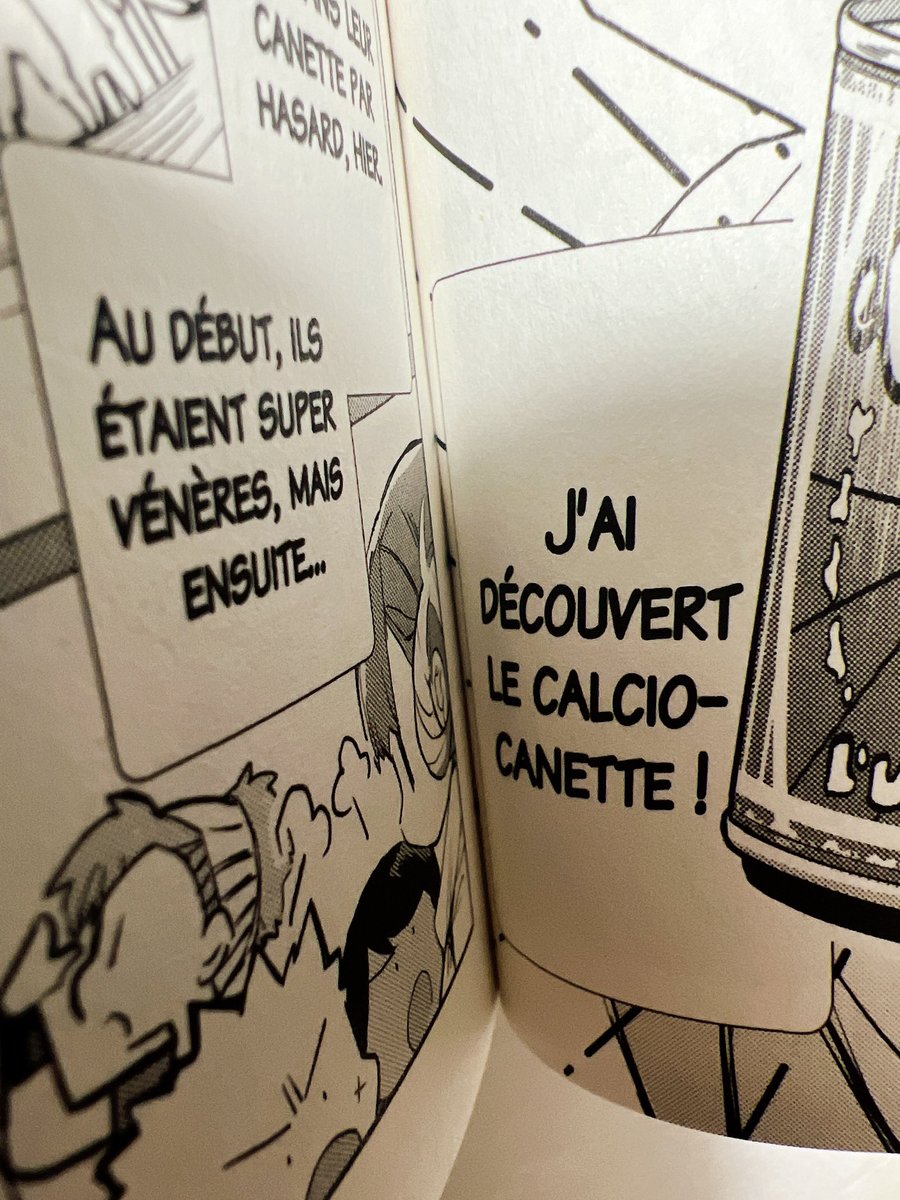 ハルちゃんコミックのフランス語版3巻見本いただきました。これが…フランス語での"缶蹴り"ってこと…?

マットPPにクリアニスいいですね…マットPPは商業的には色が沈むと言われるけど個人的には好き… 