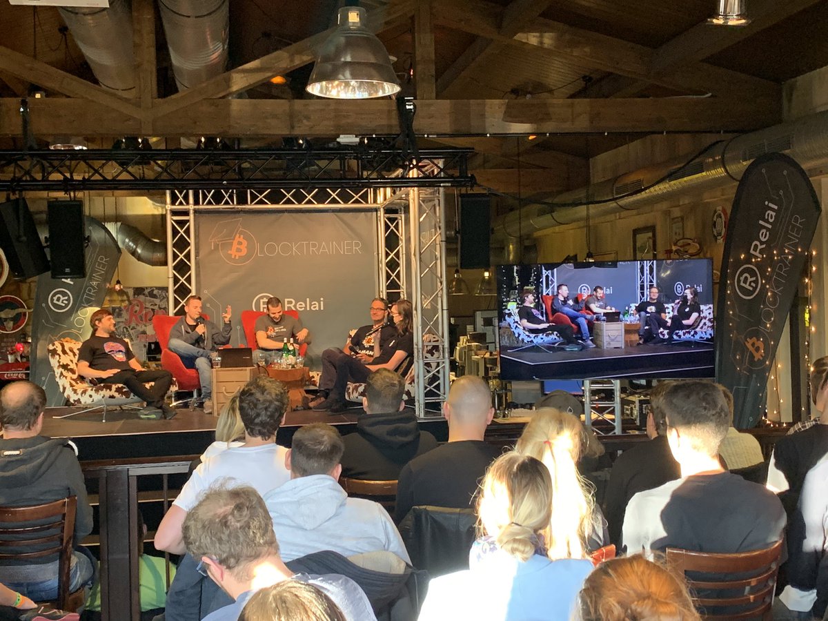 julian_liniger's tweet photo. #BTCevent21 war eine super inspirierende und aufschlussreiche veranstaltung!🙌

top referate, top panels, hoch interessante leute aus der #bitcoin und @blocktrainer community!🚀

WAGMI!💪

stolz dass wir von @Relai_ch das ding sponsern durften, danke @RomanReher &amp; team!😊 https://t.co/fElbD41ME8