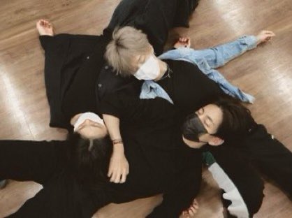 neyvi_twt's tweet photo. "никому нельзя разделять их, никогда" https://t.co/q15XL68Keq