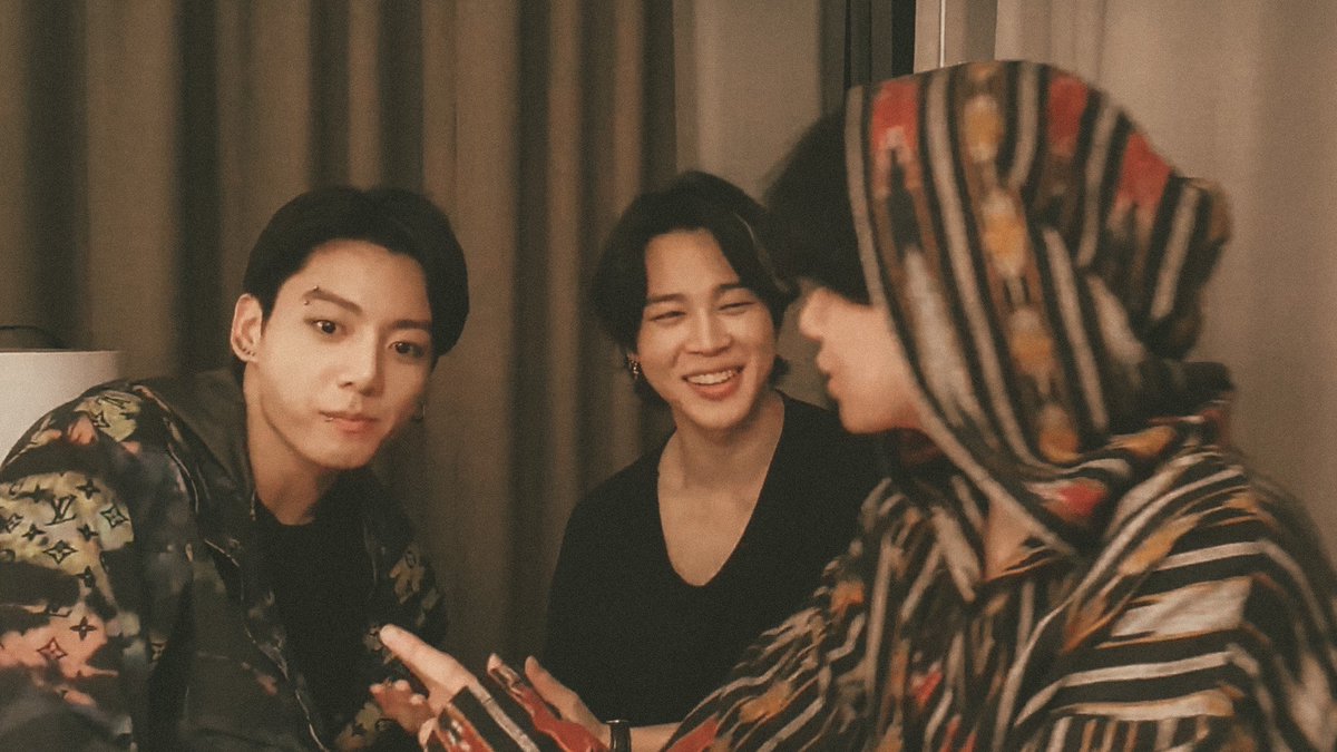 miniesdiary's tweet photo. vminkook having fun https://t.co/n73D2eJ894