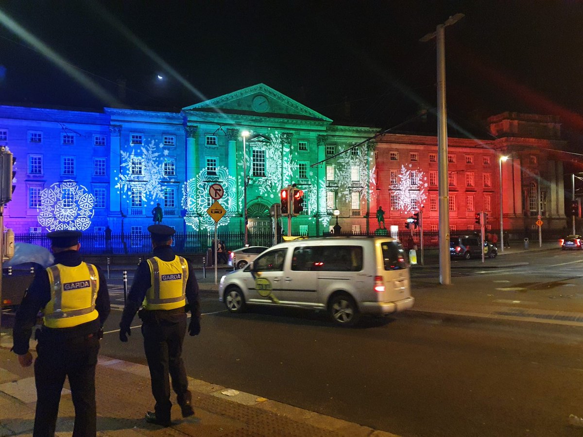 Gardaí Minnock and Moore taking in all the sights whilst providing a reassuring presence as part of #OperationCitizen on a chilly Saturday night in Dublin's fair city. #keepingpeoplesafe