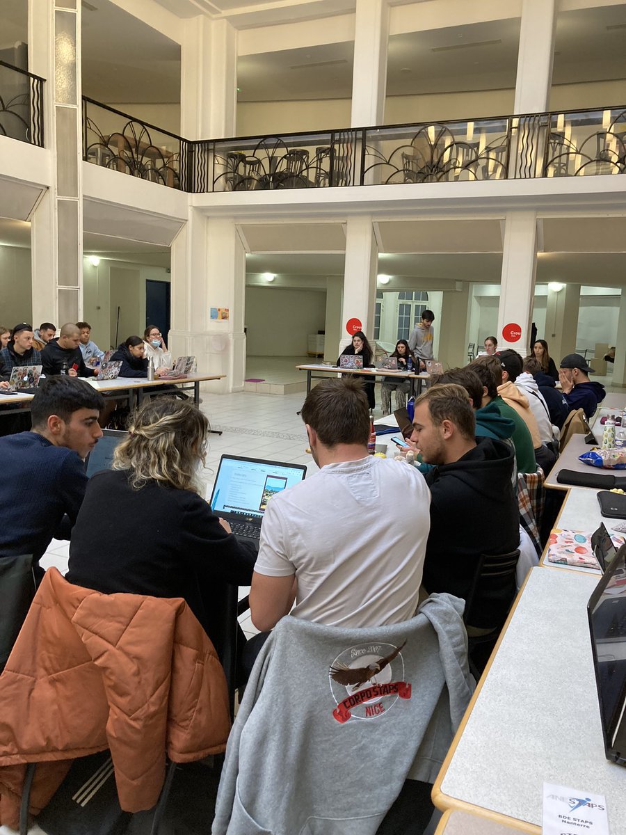 ANESTAPS's tweet photo. [ #CAANESTAPS 👥 ] 

Deuxième jour du conseil d’administration de l’@ANESTAPS ! 🗣 

🔹Innovation sociale 
🔹Représentation étudiante
🔹Affaires de jeunesse
🔹Affaires sociales
🔹Affaires sportives https://t.co/yBJ6Dj6nnI