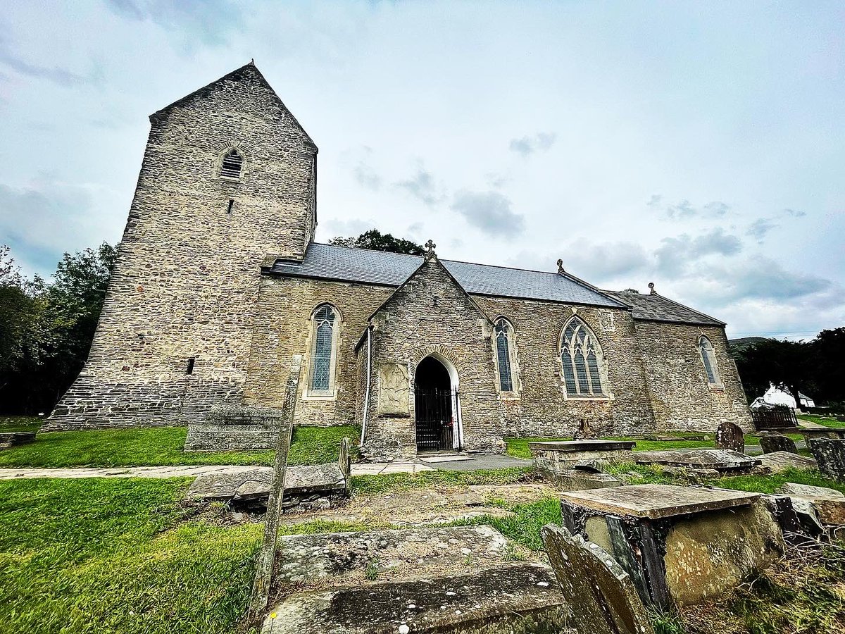HeritageHiker's tweet photo. #StBarrwg Church #Bedwas, #Caerphilly dates back to 1102 and is one of the oldest in #Wales
#heritagehiker #cymru #history #welshhistory #heritage #southwales #church #ecclesiastic #churchcrawling #medieval #visitwales #explorewales #archaeology #walk #churcharchitecture https://t.co/iuvY6ApTl8