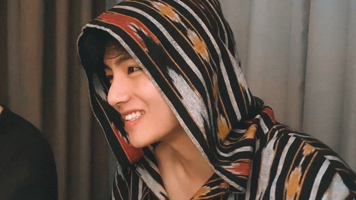 already in love with this vlive 📸