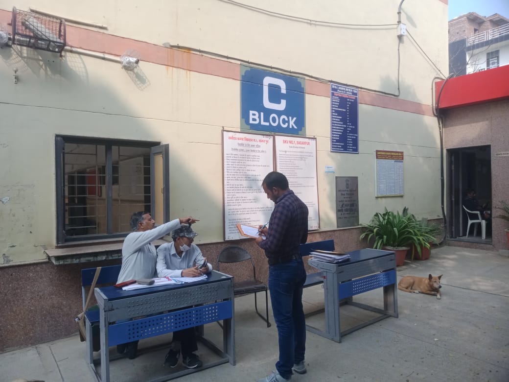 DMSouthWest1's tweet photo. SPECIAL CAMPS HELD ON 28.11.2021 IN DISTRICT SOUTH WEST 
@CeodelhiOffice 
#ceodelhioffice #ssr2022 #specialsummaryrevision #specialcamp #delhi #addname #voterlist #RegisterNow #doityourself #correction #change #chalovoterbanehum #delhiutsav https://t.co/Vg5R2xbcaY