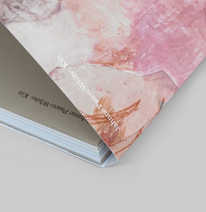 SUNDAY READING SESSION// 'Jahnne Pasco-White: Kin' documents the artist’s pre- and post-pregnancy paintings and drawings, alongside a dozen essayists who interrogate the limits and possibilities of kinship.
•
Book review on our website → art-almanac.com.au/jahnne-pasco-w…