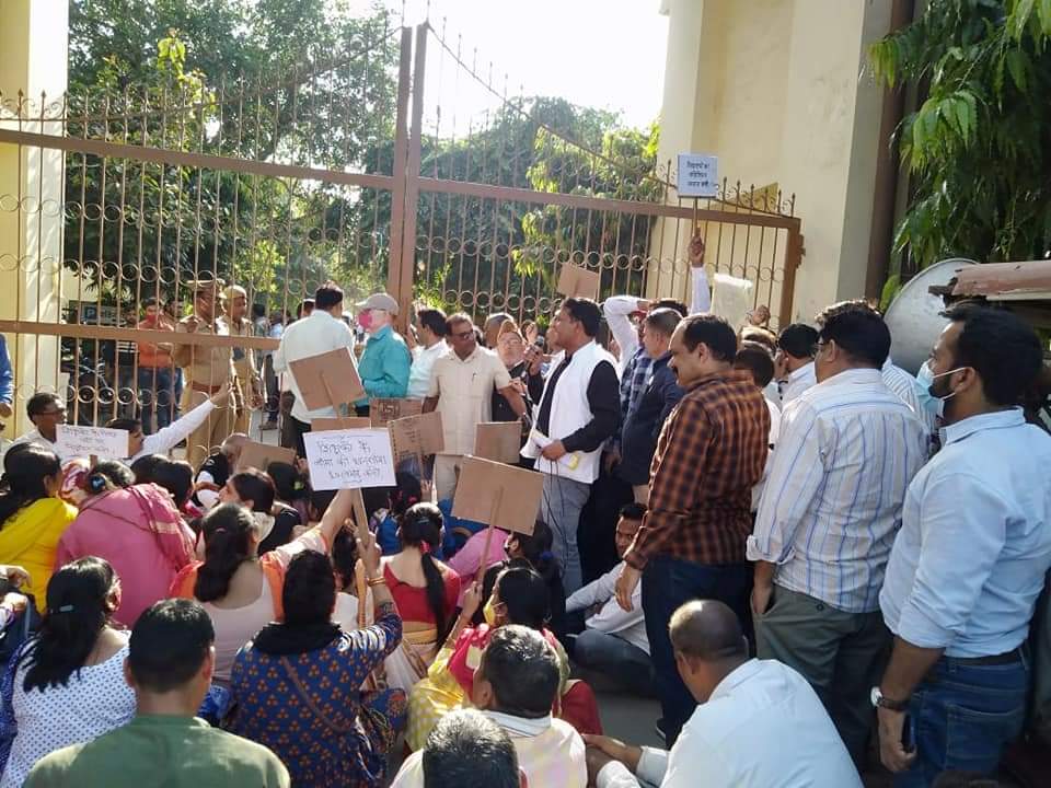 bhadotiuppssbsr's tweet photo. #30नवम्बर_लखनऊ_चलो
#30_नवंबर_लखनऊ_चलो
#UPPSS
#KSAPAM
@DrDCSHARMAUPPSS
@YadavUPPSSBSR https://t.co/sbeMLLZZwi