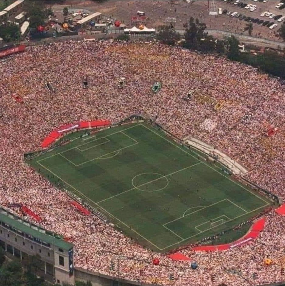 Footballogue's tweet image. [#Photo📸] Cette photo de la finale de la Coupe du monde 94 🔥