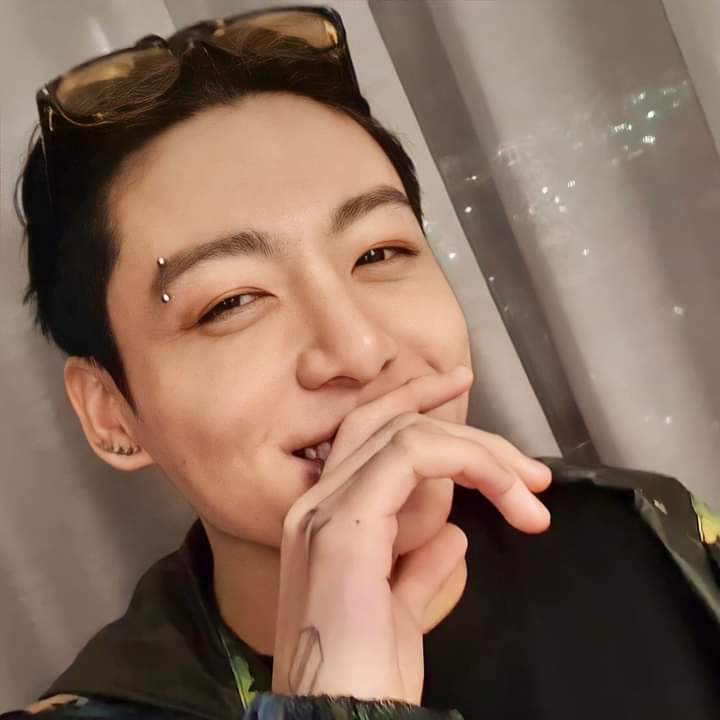 kylmaxinne's tweet photo. Maknae maknae💜 https://t.co/P2FBFB6oNU