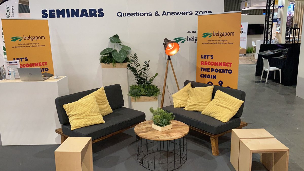 christopheverm1's tweet photo. Et c’est parti! Aan iedereen een vruchtbare en veilige beurs gewenst! #Interpom2021 België toont haar positie als leidende aardappelnatie! https://t.co/symhFVnbSG
