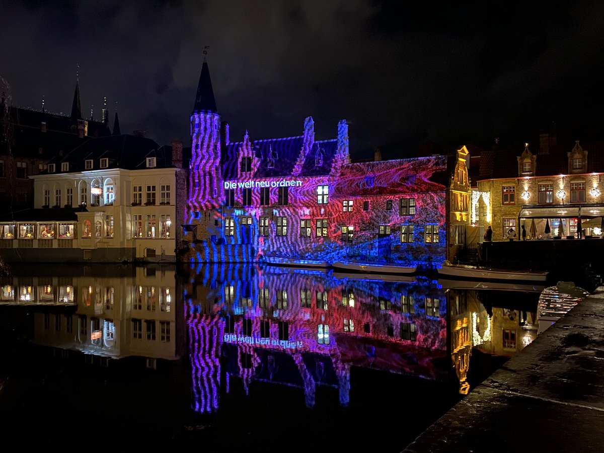 I am once again tweeting about how much I love my town 🙃. The winterglow event is poggers