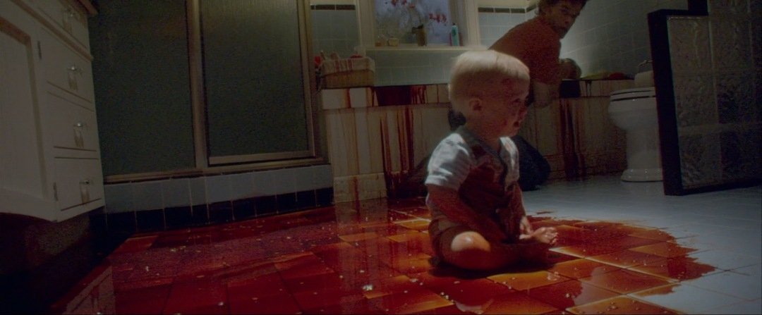 Dexter_NewBlood's tweet photo. I can't believe it, Harrison's a psycho too, that's all I didn't want from this new season. Kurt's officially the Big Bad and Molly will soon be a huge problem for Dexter. That said, ep5 is the first one critics haven't yet seen, and it will be great.🩸

#Dexter #DexterNewBlood https://t.co/Wu24bOWw52