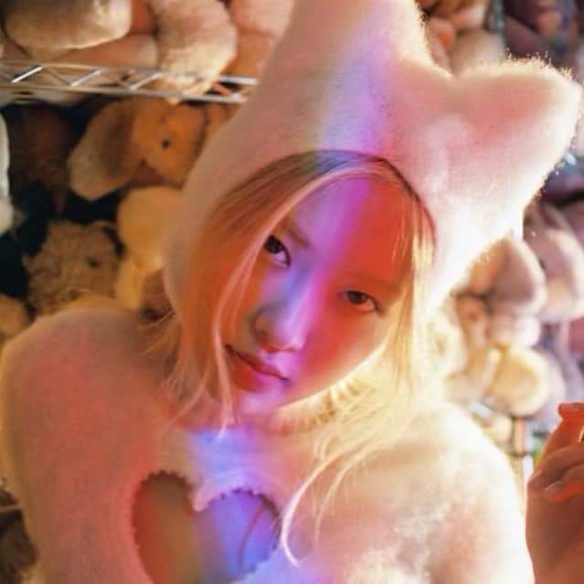 Hsssooo2's tweet photo. #MAMAVOTE #Rosé
Vote 2 chị nhà ❤💋 https://t.co/KsOJbaEKRL