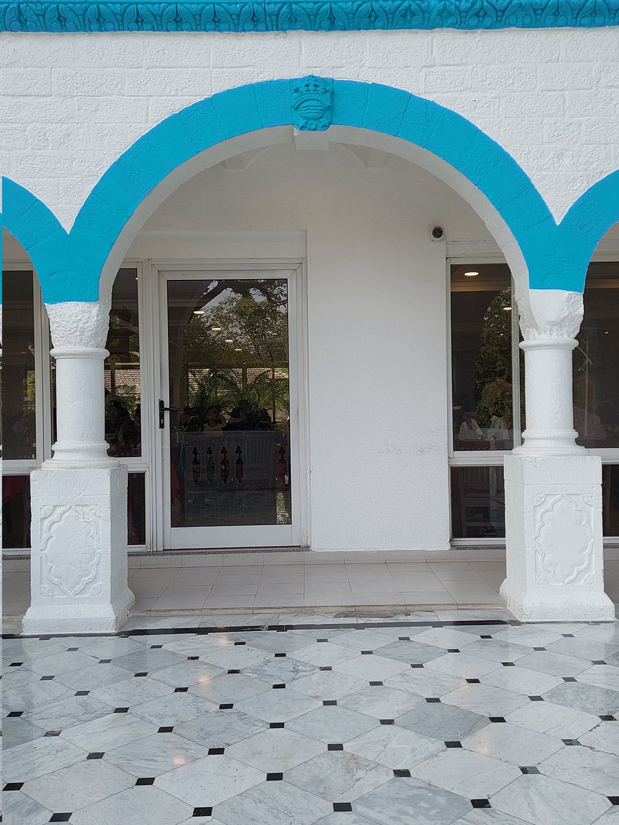 thelocalg's tweet photo. If you want to have a royal feel and relish on some delicious non vegetarian mughlai cuisine in #pune. Visit Blue Nile restaurant. You're welcome😉
Follow this thread will be adding more pictures.
#bluenilerestaurant #pune #punefoodblogger #indianfoodblog #thelocalguide https://t.co/aebL4QJ6WS
