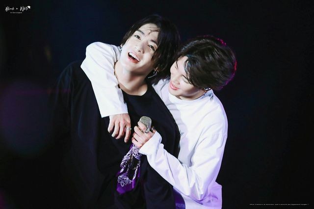 nineteeneleanor's tweet photo. Thank you 2019 time flies to Hello 2021!
#JM #JK @BTS_twt 🐥🐰💜💜
LOVE YOURSELF TO PermissionToDance
#Jikook #Kookmin 🤝 #Minkook #mingyuk https://t.co/Dj3M1uZfwW