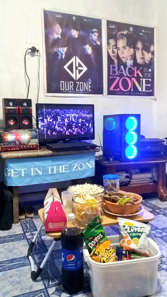 Setting up for Day 2 Ozone Concert Viewing with my Family.
Thank You Ma'am Gee for 2 Days Concert Ticket.

@SB19Official
#SB19OZAnnivConcert 
#RAWRAwards2021 #RAWRATIN
#STANWORLD #SB19 
Stream #Bazinga_SB19 in all streaming platforms