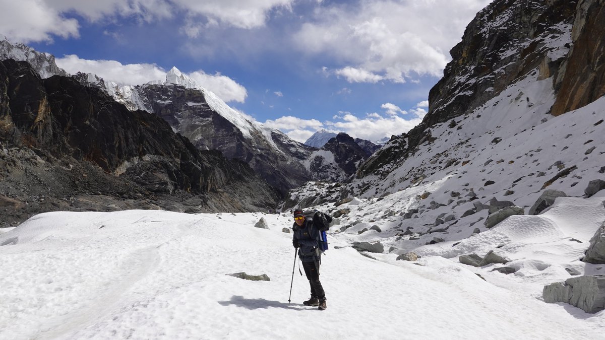 AFTreks's tweet photo. Everest Three Passes Trek crosses the three non-technical high altitude passes in Khumbu: Renjo La, 5345m, Cho La 5420m, & Kongma La, 5535m. This trek is packed with spectacular panoramic views of the world’s most awesome peaks including Mt. #Everest. #Khumbu #3Passes #Nepal https://t.co/IU60qwAoIo