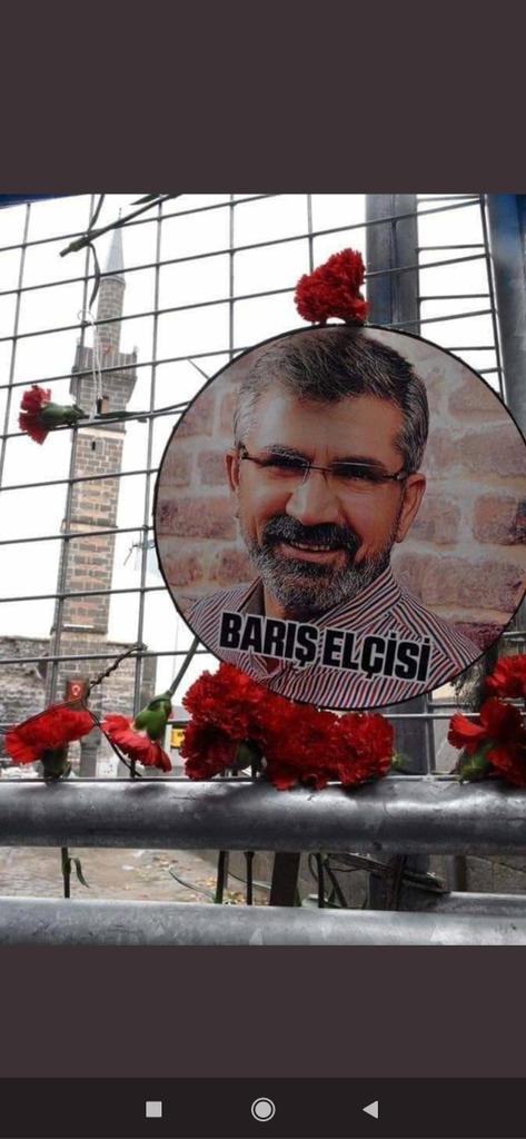 brtn_12's tweet photo. Barışın elçisi. Adalet ve insan hakları savunucusu. #TahirElci https://t.co/hqQRZiX2WM