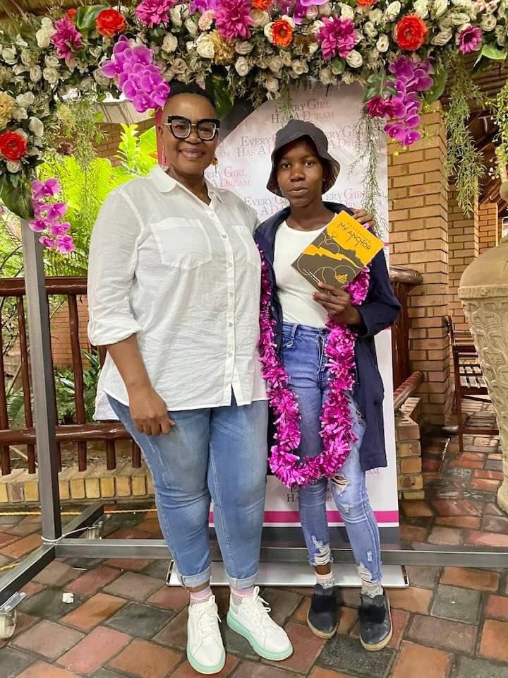 TownshipPress's tweet photo. #SUNDAYMOJO | Author of #AckervilleMyAnchor Glory Dhlamini, with young women during ‘Every Girl Has A Dream’ Foundation - mentorship sessions. Pictured with Miss eMalahleni runner-up.📍Witbank (eMalahleni), Mpumalanga Province. https://t.co/g9wnSIkRQA