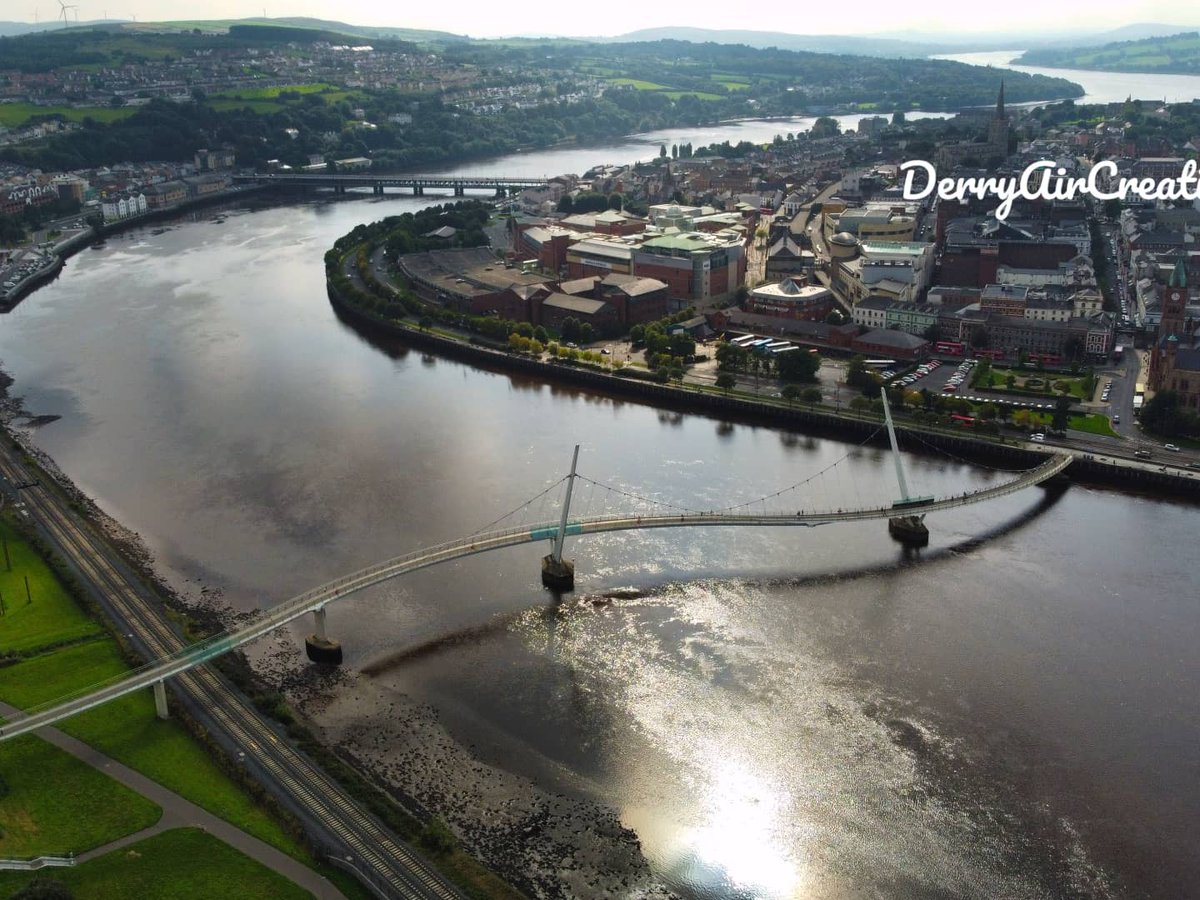DerryCreations's tweet photo. Looking for a Christmas gift for your love ones living away or just for your own Home.
https://t.co/jbNws92eny
Has it all from its stunningly beautiful Aerial pictures of Derry. We do Colour and Black White and if needed we can do any size if requested. https://t.co/OVwsQXxpHV