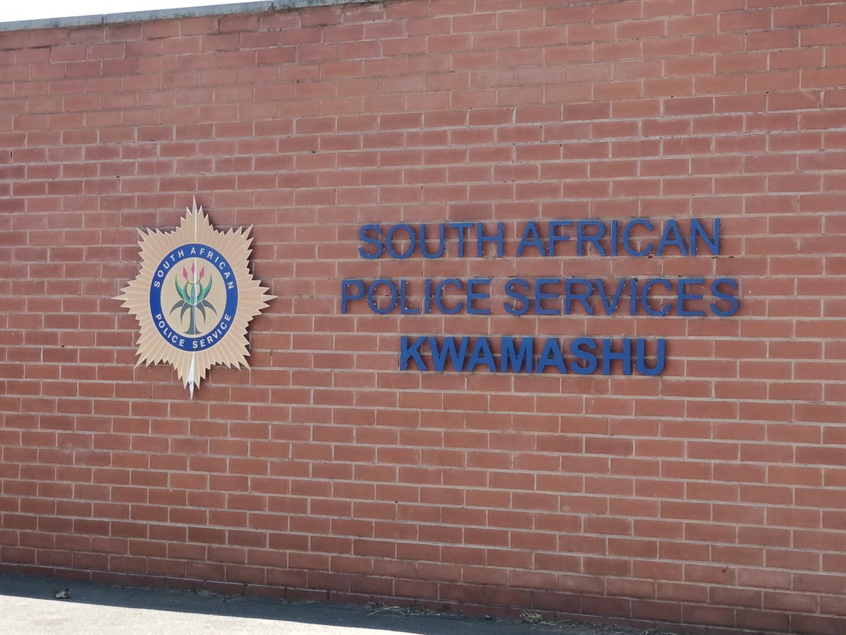 ZANewsFlash's tweet photo. So I went to KwaMashu police station (@SAPoliceService) to open a case of theft out of a motor vehicle and break in. Guess what? I was told by some Constable Dladla that they can't help me because they unable to print the forms required for such incidents. Just like. https://t.co/w73G07AjSQ