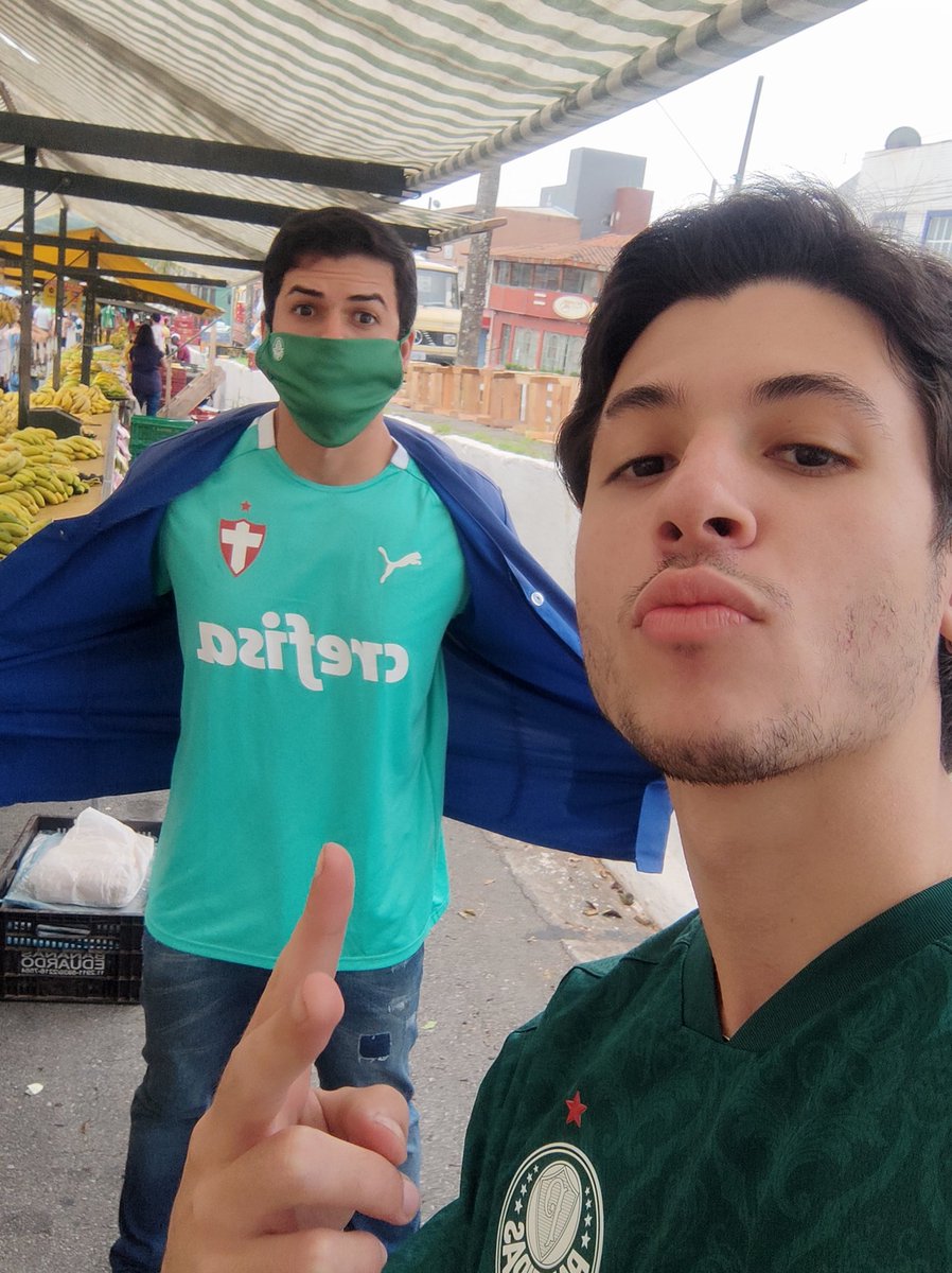 SrNunao's tweet photo. Mais um ano RS,. Deus é bom o tempo todo 💚 https://t.co/Eo4X7mVyKa