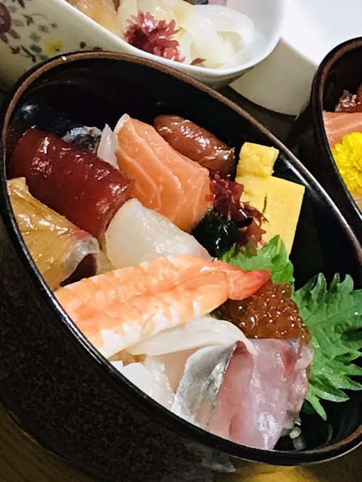 モチ夫「僕の弟が寿司職人なんだ」 