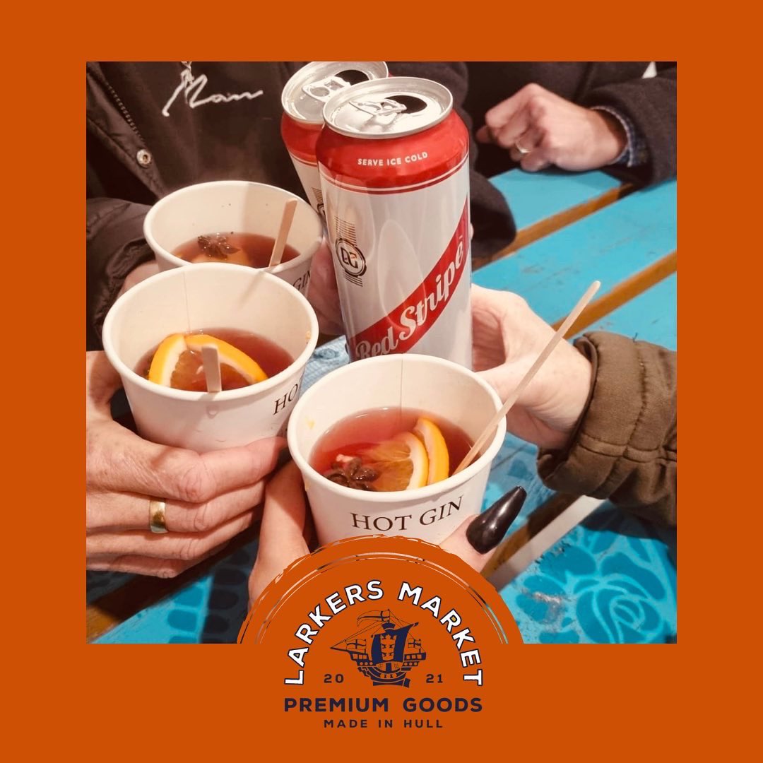LarkersMarket's tweet photo. SUNDAY

We’re back with our wonderful Hull traders at @PrincesQuayHull today from 10am - 5pm. 

Come along to treat yourself and loved ones with loads of great Christmas gifts available. Plus delicious local food &amp; drinks vendors. 

We hope to see you soon! 🎄🧡 https://t.co/5axMgkSikO