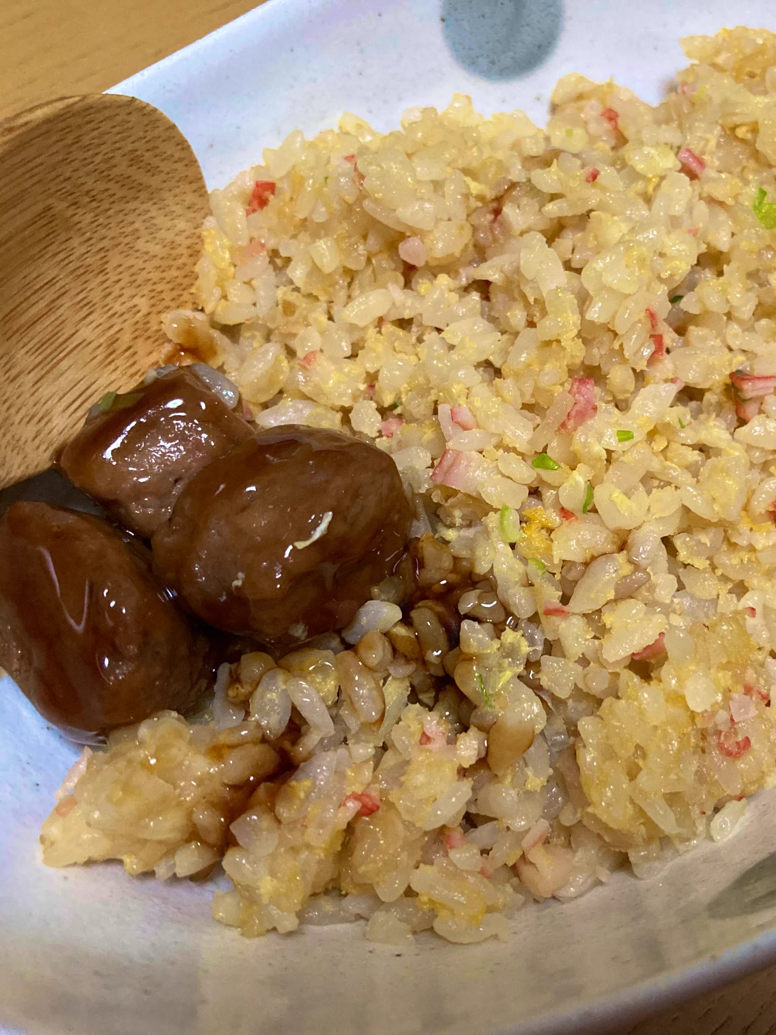 カニカマ追加でチャレンジ。
コレは時短レシピ優秀！
照り焼き味ミートボールと相性めっちゃ良かった。  