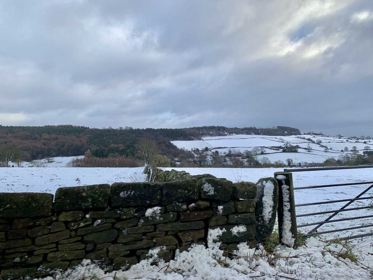 EMICS999's tweet photo. #XC4 was out and about in the snow in Derbyshire yesterday! 

Adverse weather conditions massively increase the risk of Road Traffic Collisions. Stay safe, drive carefully give yourself plenty of time and distance to come to a stop when you need to. 

#snowday #drivesafe https://t.co/BtZrcFNAj3