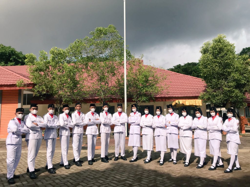 markiyong's tweet photo. Anak paskib nih boss,senggol dong😂😂
#paskibraka #paskib #gerpas #방탄소년단 https://t.co/aCHSfitmaq