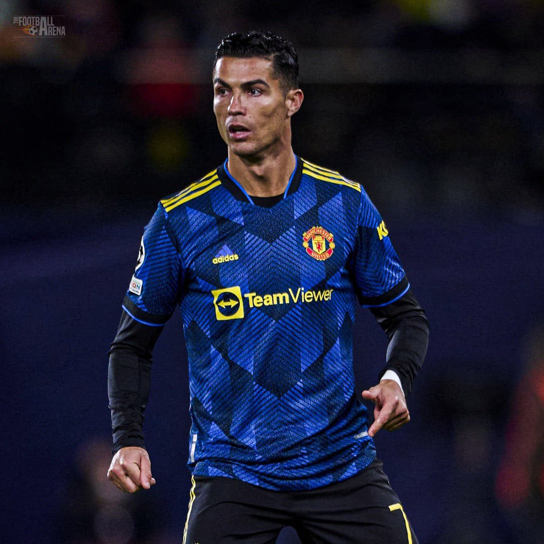 If Cristiano Ronaldo scores ANYTIME against Chelsea tonight, we’ll giveaway a brand new PlayStation 5 console + a FIFA 22 copy to a lucky fan 🔥

Simply RT this &amp; follow us to enter 👈
We’ll pick the winner tomorrow 11AM Uk time. Good luck 😍