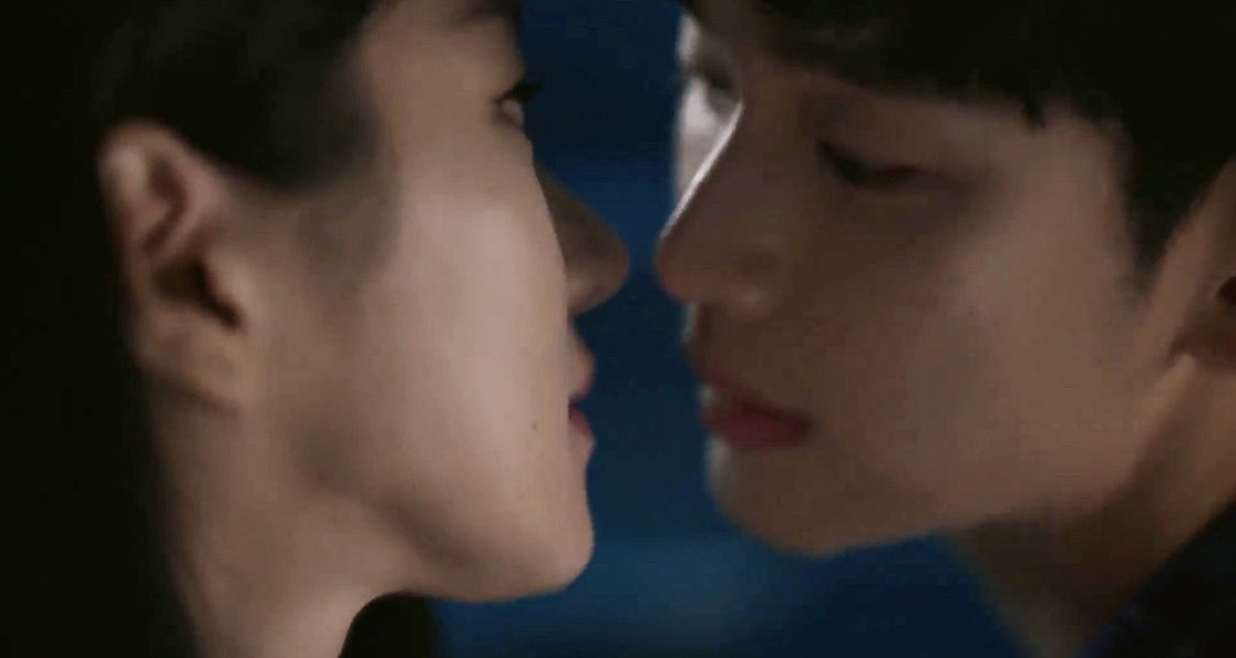 yeajiswife's tweet photo. WHAT IS IT WITH KDRAMAS AND THEIR ALMOST KISS IN EP8??!! Just kith already hshshshsh
#HappinessEp8 #ItsOkayToNotBeOkayEp8 https://t.co/Sv5xa8OgSK